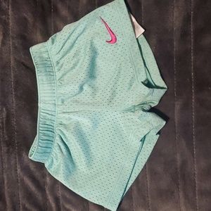 Girls 2T Nike shorts